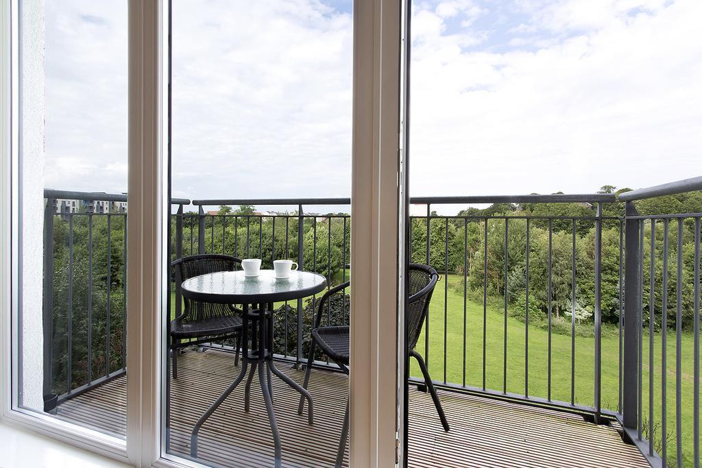 Lochend Park View Apartment إدنبرة الغرفة الصورة
